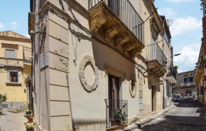 Nice Home In Noto With House A Panoramic View